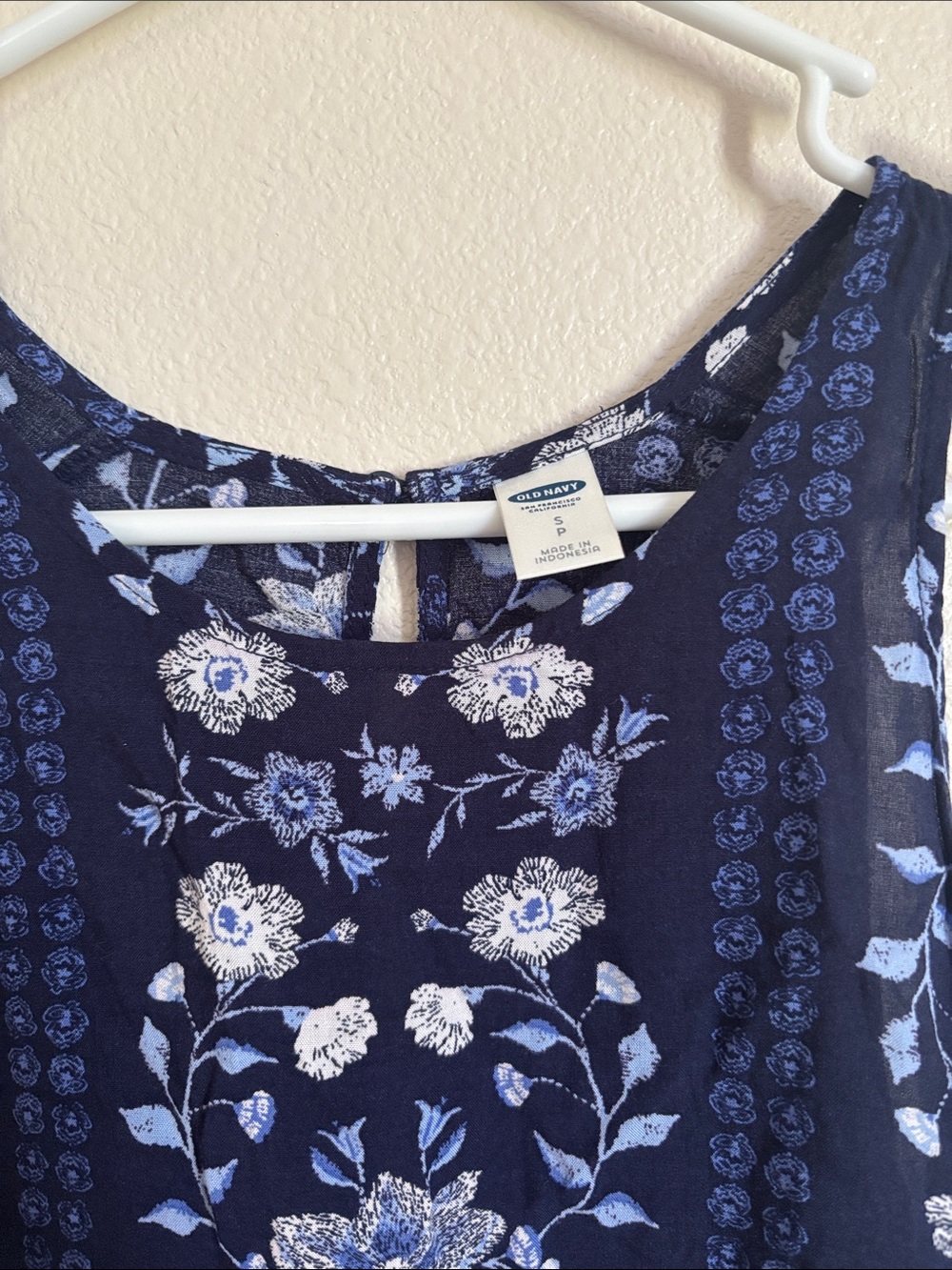 Old Navy Navy Blue Floral Tank Blouse - Picture 2 of 7
